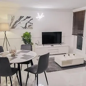 Stunning 2 Bedroom In Canary Wharf - Morland Apartment London