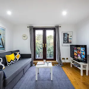 2 Bedroom By Av Short Lets Southwark With Free Wifi Apartment London