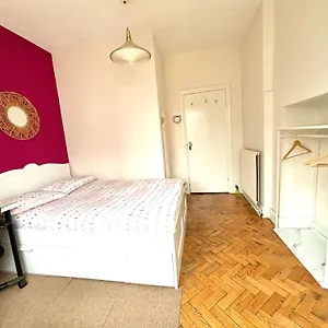 Winton House Homestay